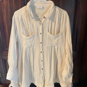 Bluivy Cream Button-Down Tunic